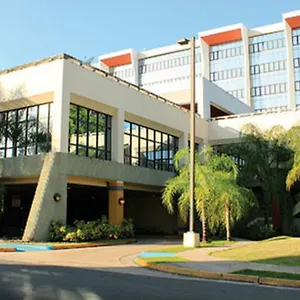 Hotel Howard Johnson By Wyndham Centro Cardiovascular